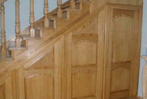 Лестница со встроенным шкафом 